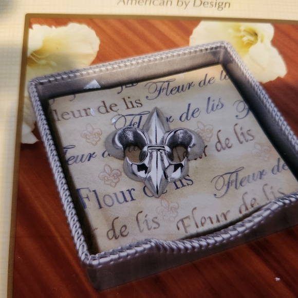 LENOX EveryDay Soiree Napkin Box Fleur de Lis w/ Weight Original Box & Paperwork - Picture 15 of 15